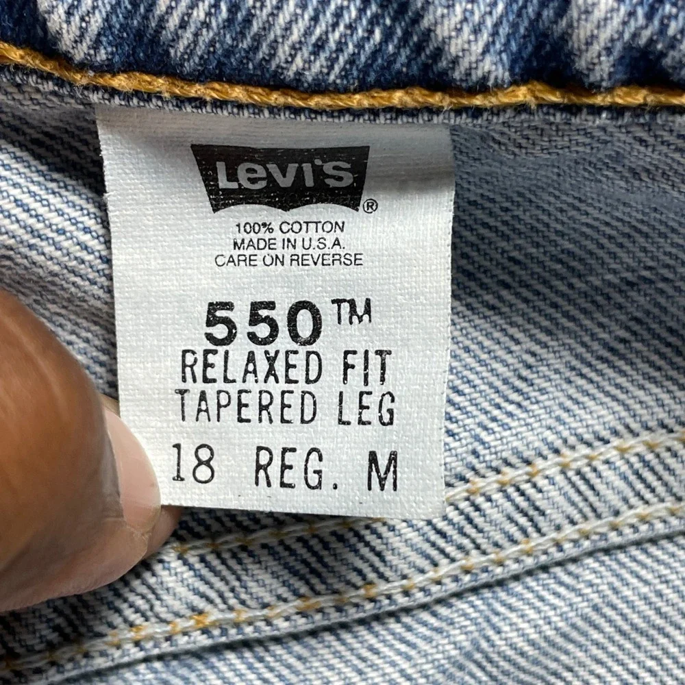 Vintage Levi's 550 Men's 34x30 Jeans USA Made 90s Tapered Leg Light Wash